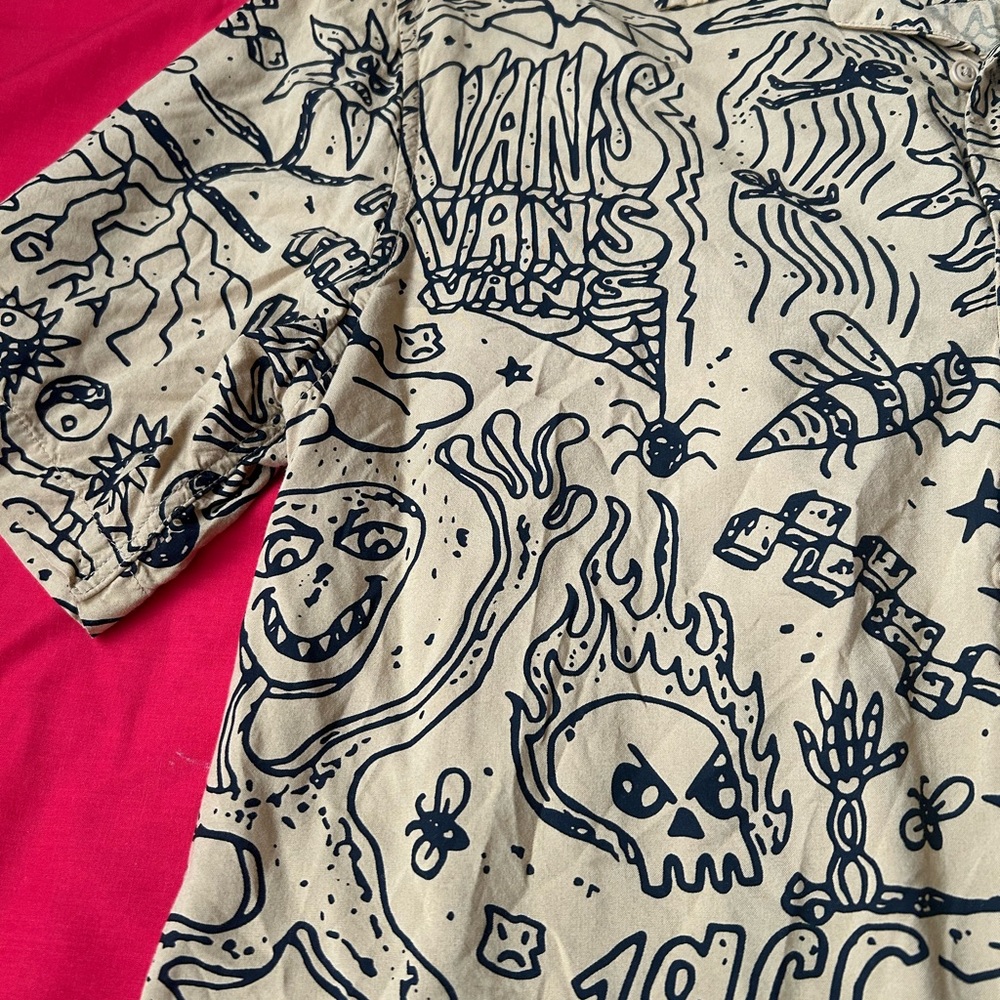 Vans Men's Short Sleeve Button Up Graphic Shirt - Picture 3 of 7